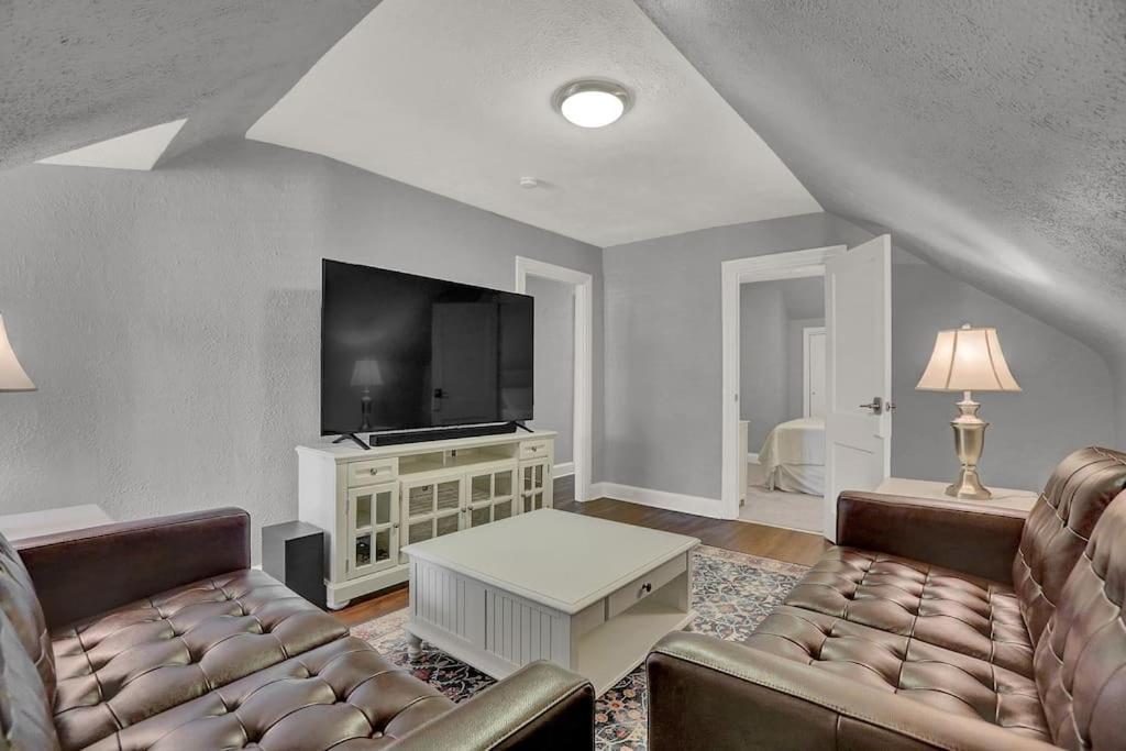 Suites On Seneca - Gorgeous One Bedroom Apartment هاريسبرج المظهر الخارجي الصورة